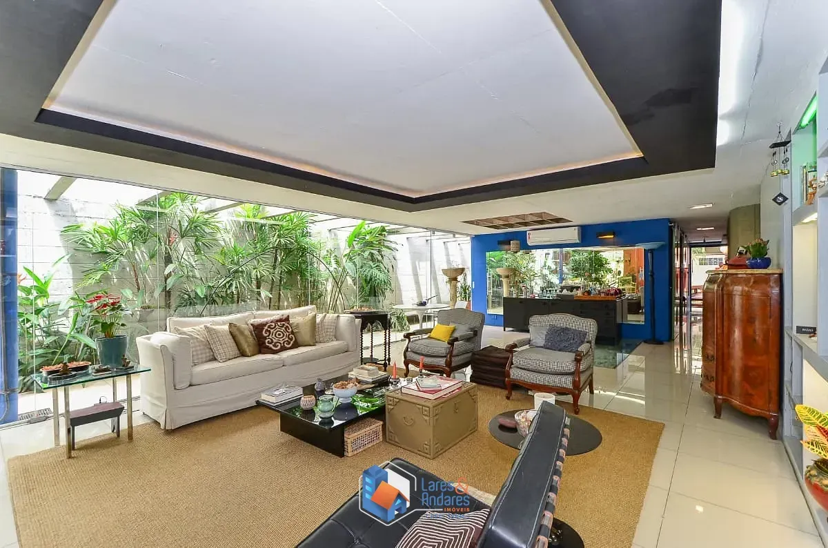 Imagem Casa para venda em Brooklin com 3 quartos, sendo 1 suíte, 367m²