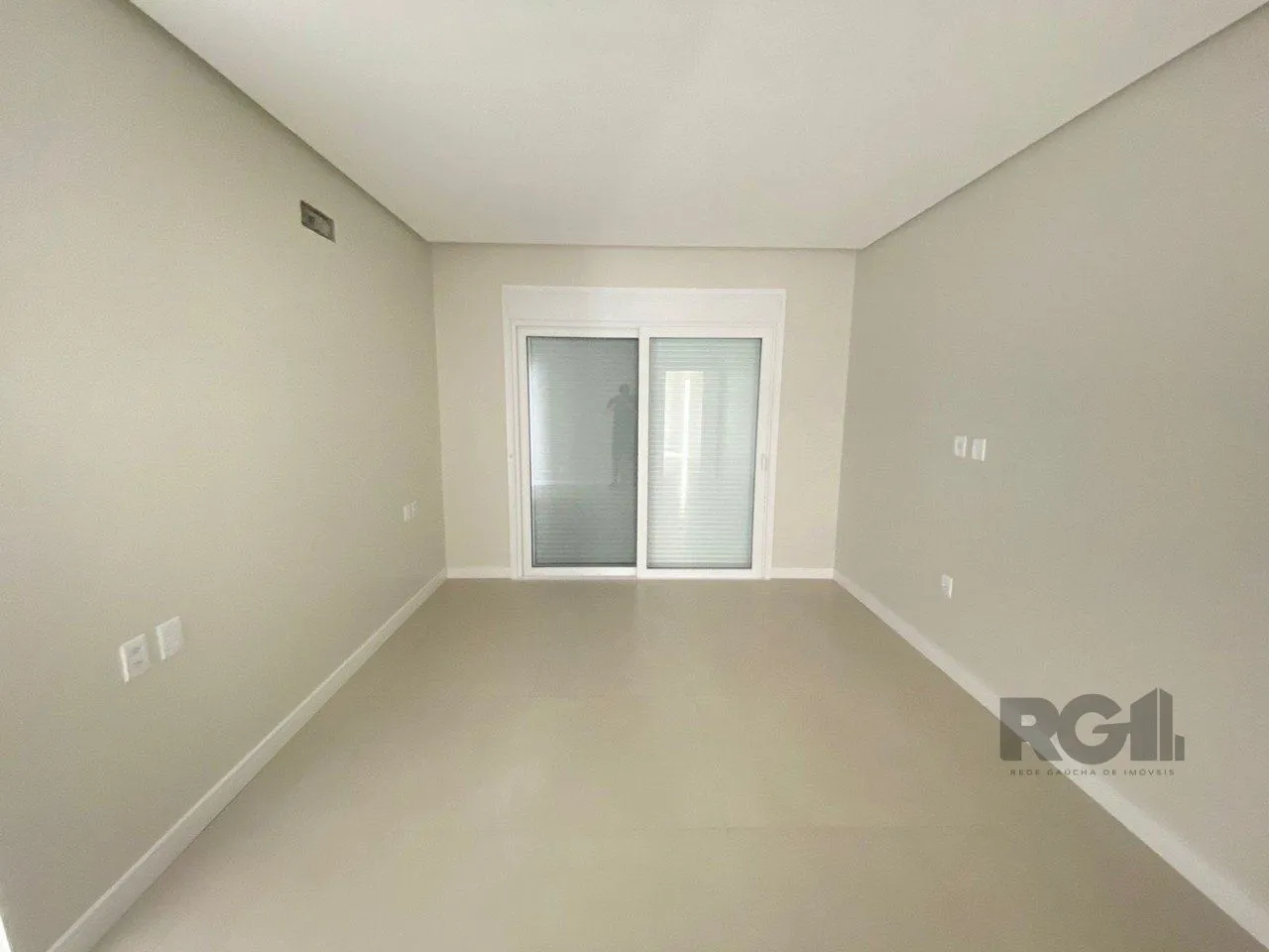 Imagem Casa em condomínio com 3 dormitórios, sendo todos suítes em Torres