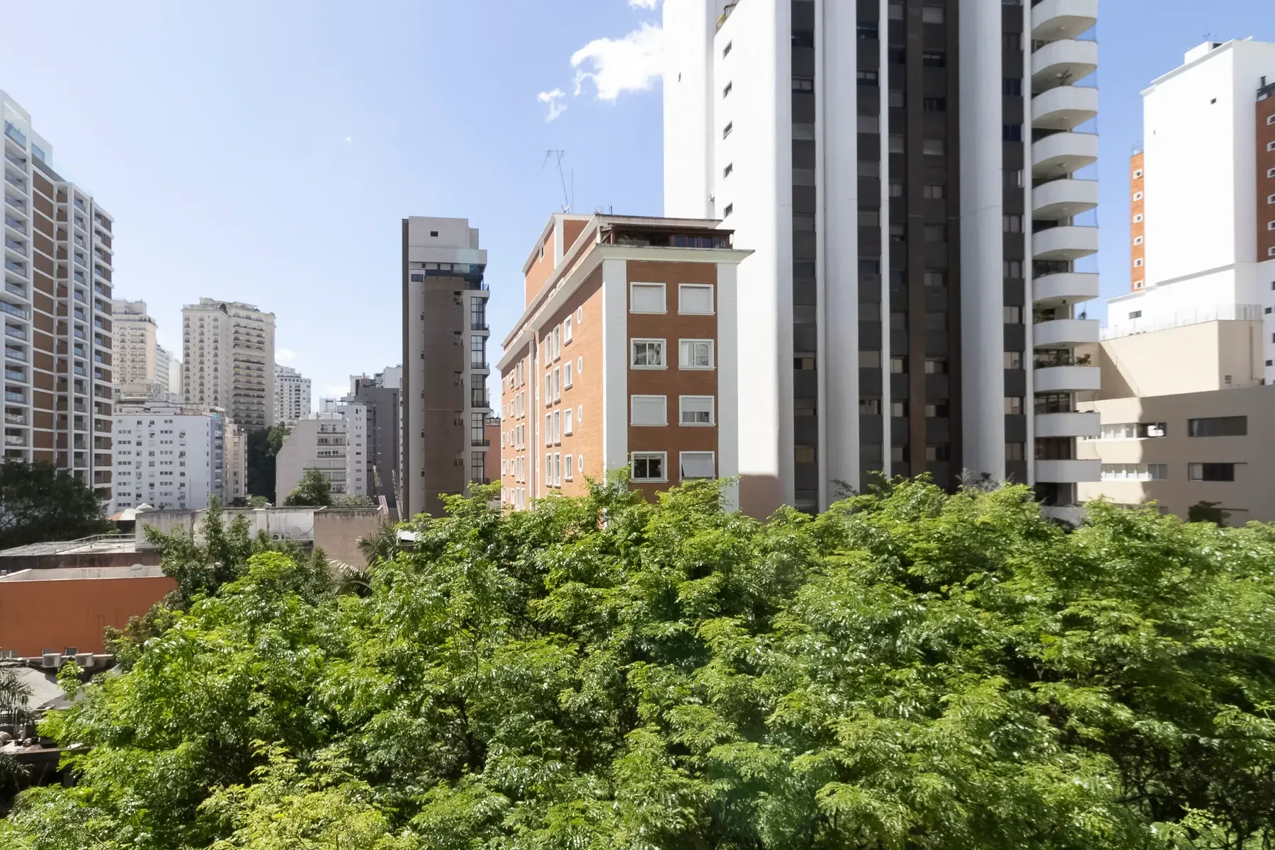 Imagem Apartamento com 2 Quartos à Venda, 142 m² em Cerqueira César - São Paulo