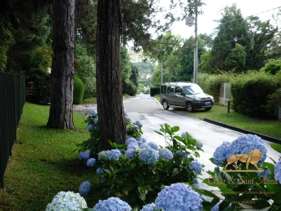 Imagem Oportunidade única, Casa á 5 minutos do Capivari, em Campos do Jordão/SP