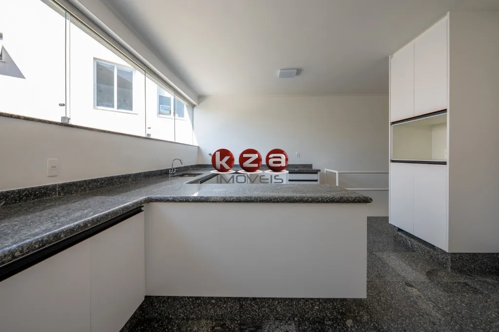 Imagem Imponente residência de luxo em condomínio Alphaville Residencial Zero: 4 quartos, 4 suítes, 3 salas, 7 banheiros, 8 vagas, 1.200m². Em Barueri-SP.