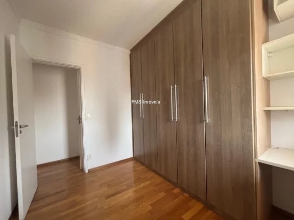 Imagem Apartamento à venda em São Paulo. Bairro Bela Vista: 3 quartos, 1 suíte, 1 sala, 2 banheiros, 1 vaga, 66m².
