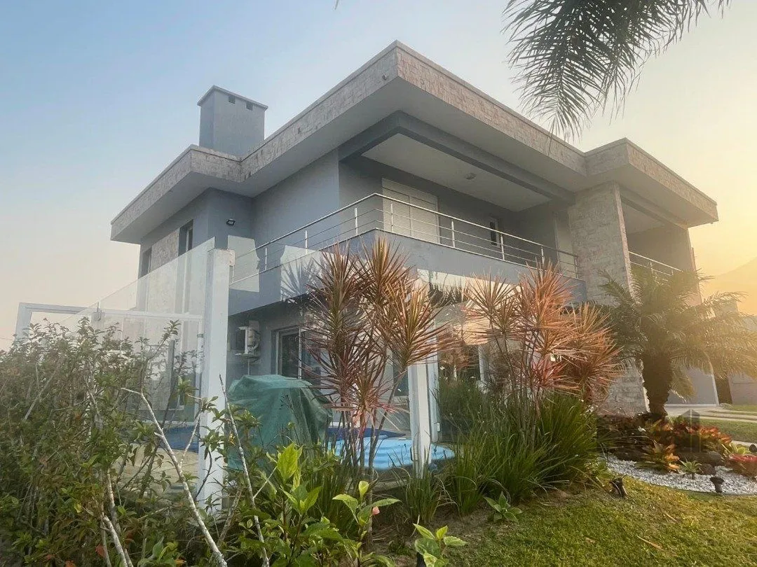 Imagem Casa de Condomínio em Atlântida Sul