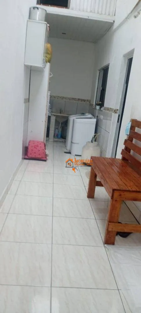 Imagem Sobrado com 4 dormitórios à venda por R$ 600.000,00 - Parque Renato Maia - Guarulhos/SP