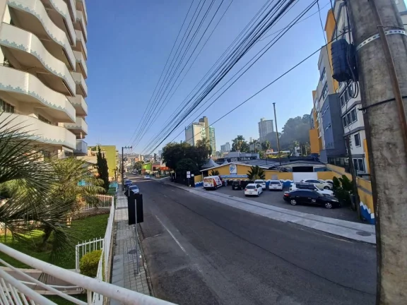 Imagem Casa para Venda em Concórdia, Centro, 2 dormitórios, 2 suítes, 5 banheiros