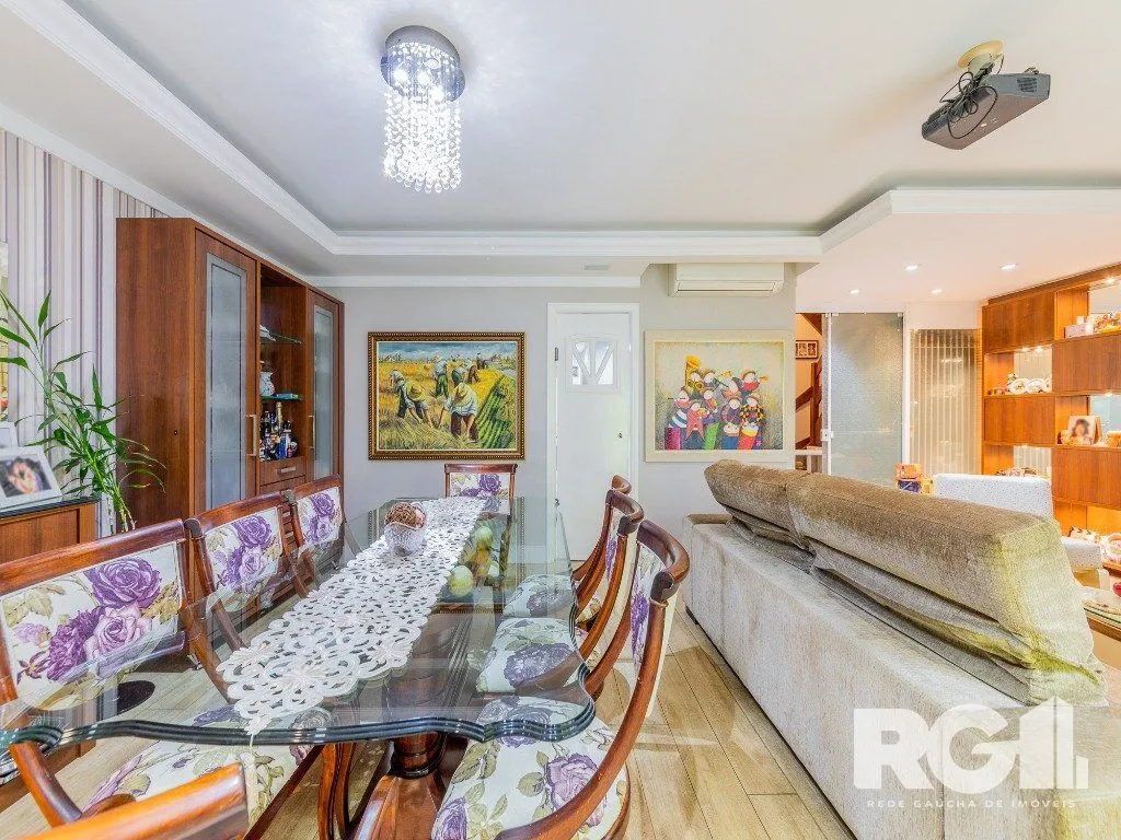 Imagem EXCLUSIVIDADE Belíssima casa de 4 suítes + gabinete no condomínio fechado Terra Mater com vista exuberante para o bosque, próximo da portaria e infraestrutura.