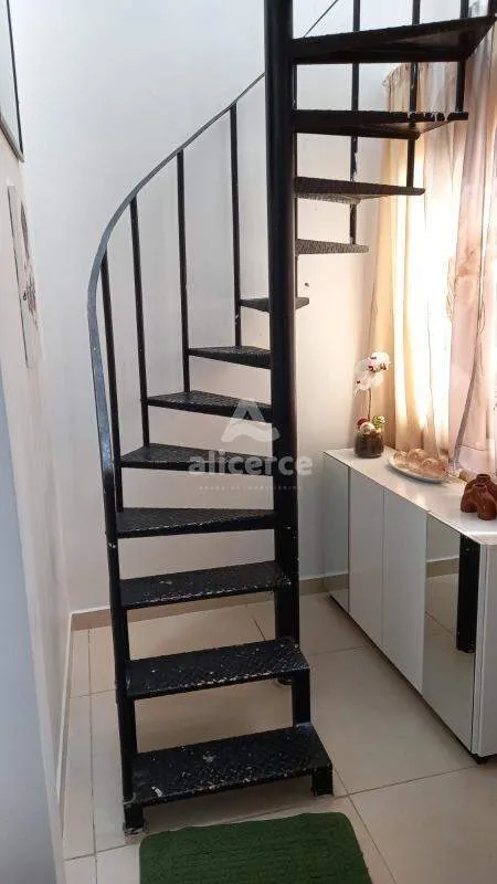 Imagem Apartamento Duplex à venda com 3 quartos 1 suíte, 135m² em Barreiros São José