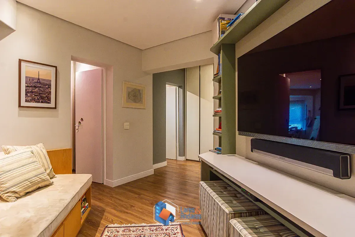 Imagem Apartamento para venda em Morumbi com 4 quartos, sendo 3 suítes, 241m²