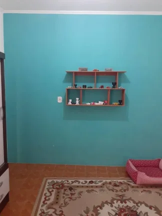 Imagem Casa térrea com 6 metros de frente por 30 metros da frente aos fundos, em lage e telhado, com piso ...