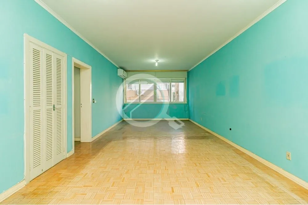Imagem Imagine-se vivendo no coração de Porto Alegre, em um apartamento que une localização privilegiad...
