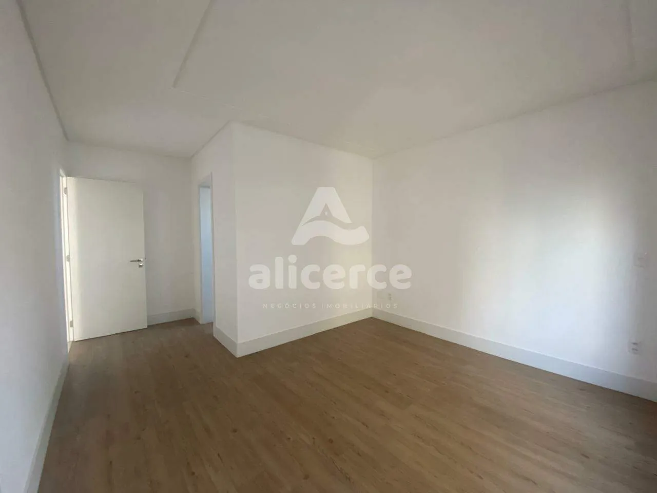 Imagem Pronto para Morar! Amplo Apartamento com 3 Suítes Sacada gourmet com Churrasqueira no Kobrasol - São José/SC