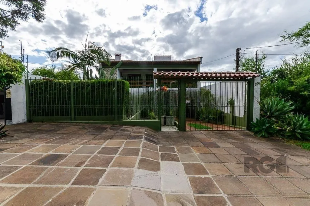 Imagem Casa de 3 dormitórios no bairro Vila Jardim