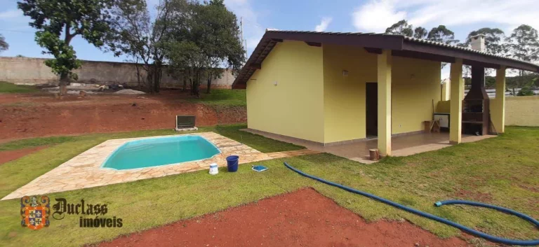 Imagem Chácara com 2 dormitórios à venda, 1220 m² por R$ 400.000,00 - Cachoeira - Atibaia/SP