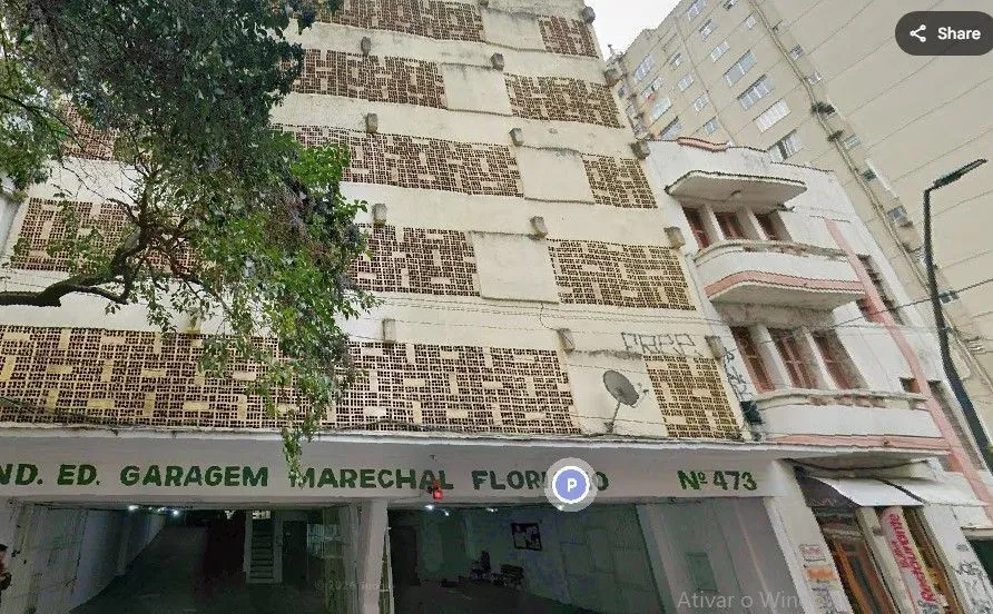 Imagem Box de garagem para venda no centro