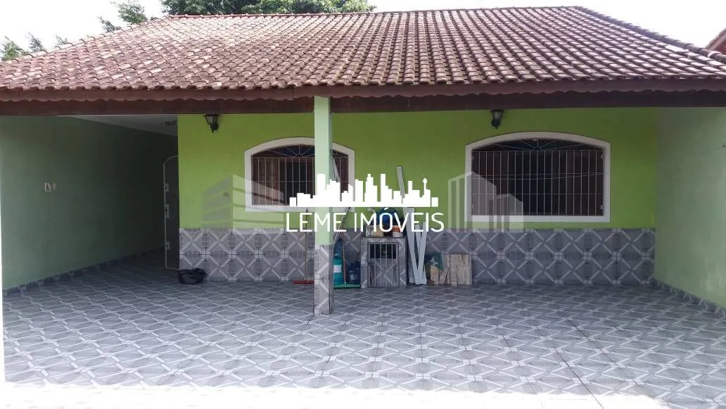 Imagem CASA TÉRREA AMPLA À VENDA NO LITORAL DE SÃO PAULO, ACEITA FGTS!!!