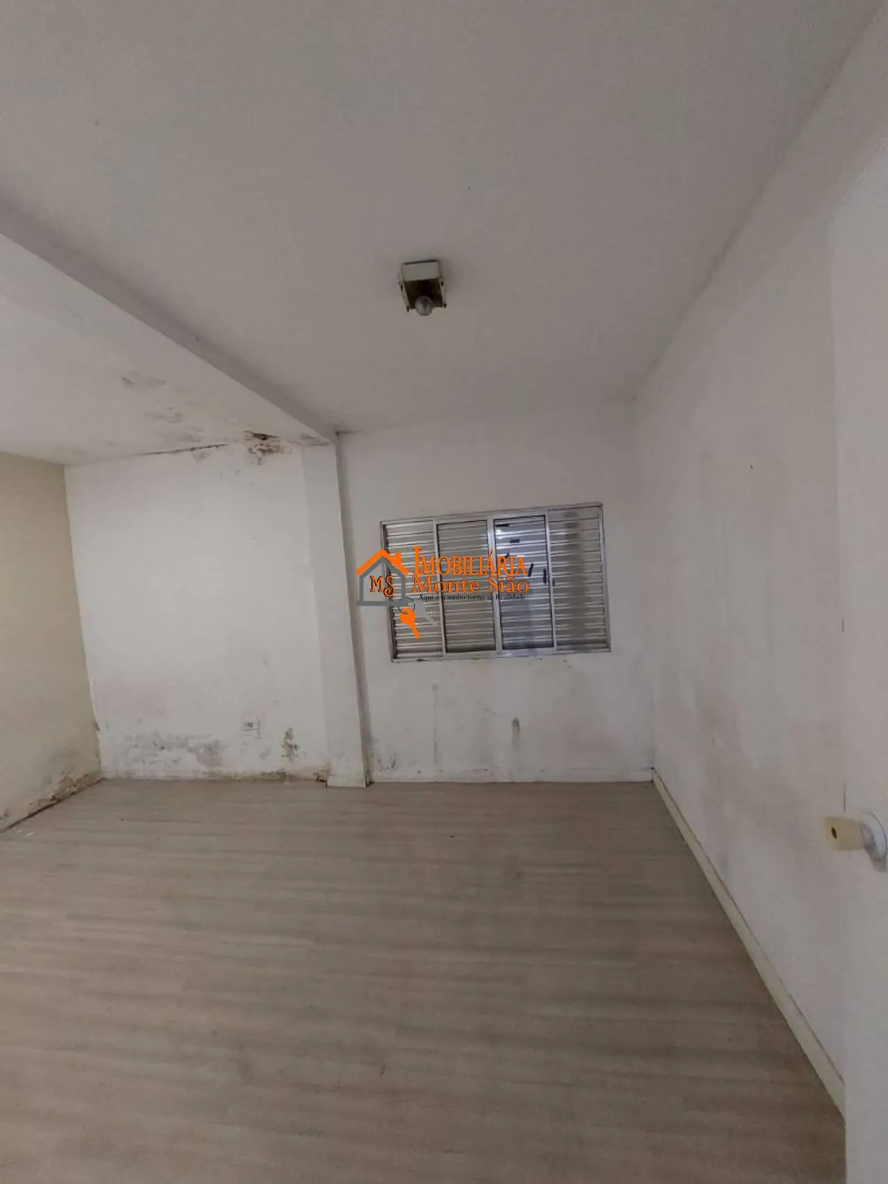 Imagem Casa com 4 dormitórios para alugar, 200 m² por R$ 3.210,00/mês - Jardim Presidente Dutra - Guarulhos/SP