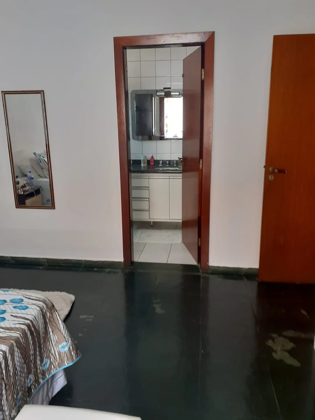 Imagem Casa à venda 3 Quartos, 2 Suites, 3 Vagas, 348M², Parque São Domingos, Pindamonhangaba - SP