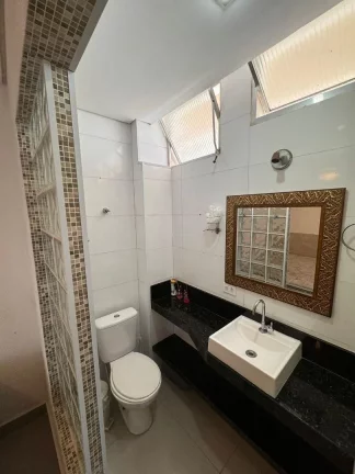 Imagem Apartamento com 2 dormitórios à venda, 68 m² por R$ 420.000 - Pitangueiras - Guarujá/SP