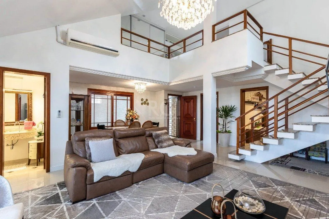 Imagem Casa para Venda - 293.76m², 3 dormitórios, sendo 1 suites, 6 vagas - Guarujá