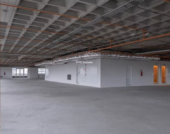 Imagem Conjunto Comercial de Alto Padrão com 28 Vagas de Garagem e 1.115m² no Parque Industrial Tomas Edson em São Paulo-SP