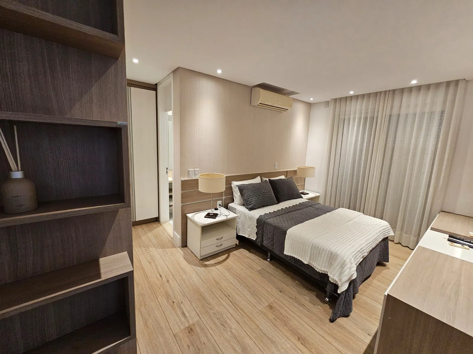 Imagem Casa mobiliada e decorada em Condomínio fechado
