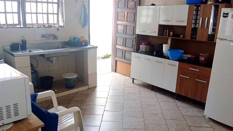 Imagem Casa a 200m da Praia na Vila Caiçara! 2 Dormitórios e Churrasqueira!