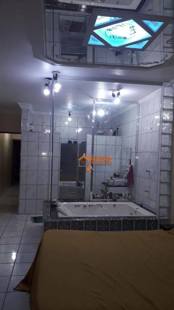 Imagem Sobrado com 3 dormitórios à venda por R$ 679.000,00 - Parque Flamengo - Guarulhos/SP