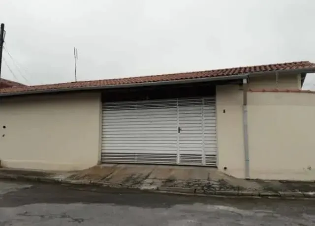 Foto do imóvel Casa à venda 2 Quartos, 2 Vagas, 150M², Jardim Gurilândia, Taubaté - SP