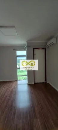 Imagem Casa com 03 suítes disponível para locação!