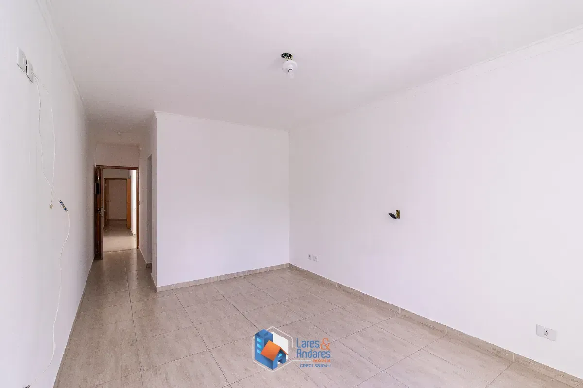Imagem Sobrado para venda em Parque São Domingos com 3 quartos, sendo 3 suítes, 102m²