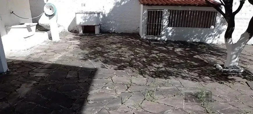 Imagem Casa 169m² - 2 dormitórios, 2 vagas no bairro Cavalhada
