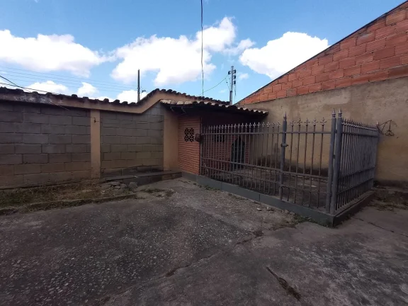 Imagem OPORTUNIDADE ÚNICA CASA NO BAIRRO SÃO SALVADOR !!!!!!!!!!