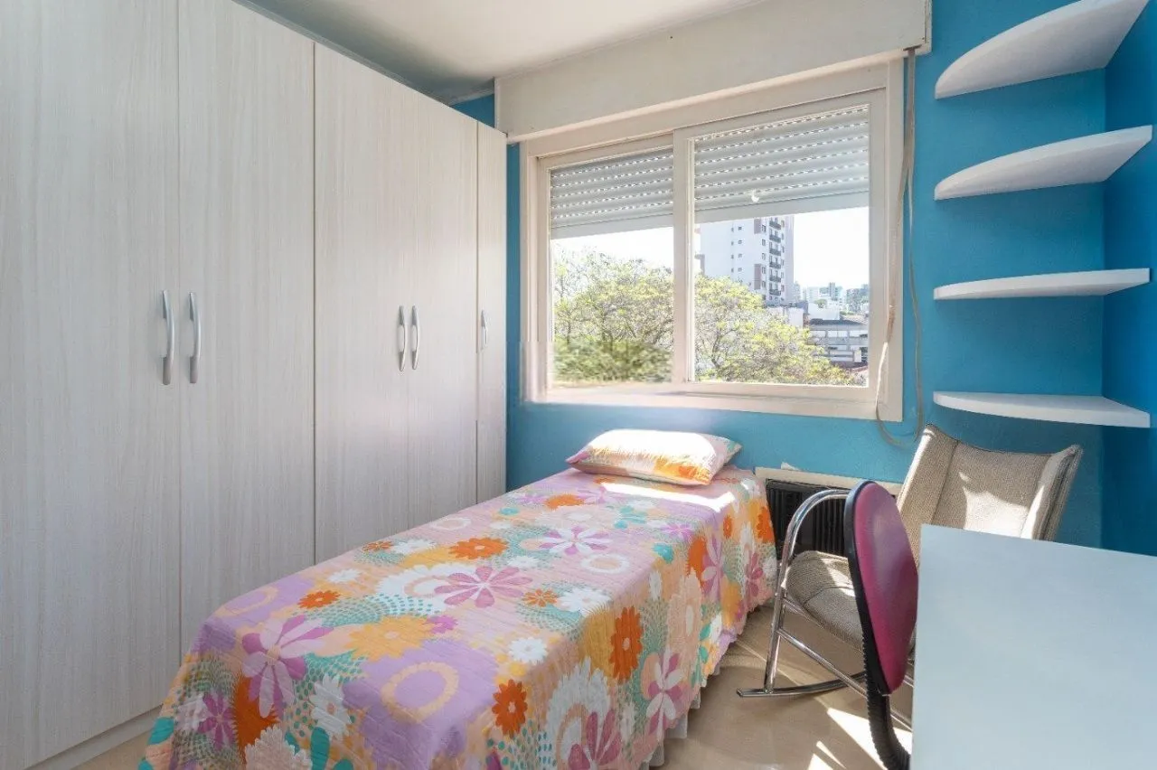 Imagem Amplo Apartamento de 3 Dormitórios com Churrasqueira no Bairro Floresta