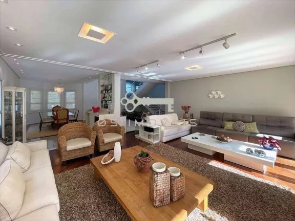 Imagem Casa no Miolo da Granja Viana. 05 suítes + piscina, gourmet, quadra tênis!