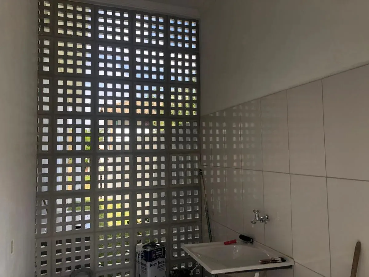 Imagem Casa em Condomínio para Venda em Cabo Frio / RJ no bairro Peró