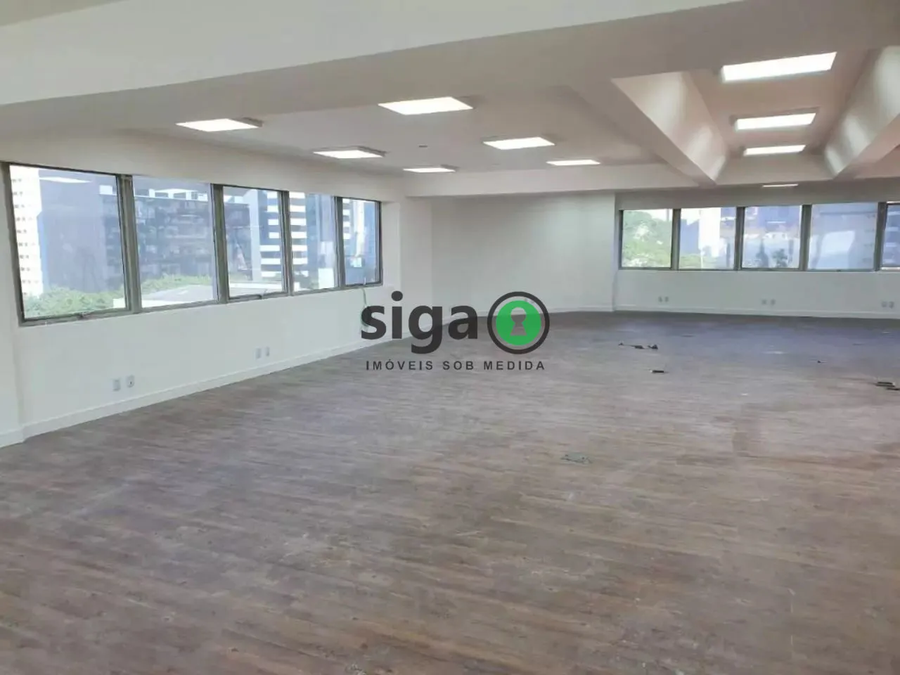 Imagem Conjunto Comercial para venda e locação, 4 vagas, 204m², Brooklin - SP