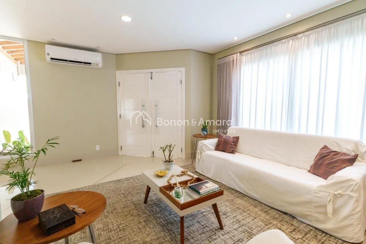 Imagem Linda casa em condomínio, próxima às principais rodovias!