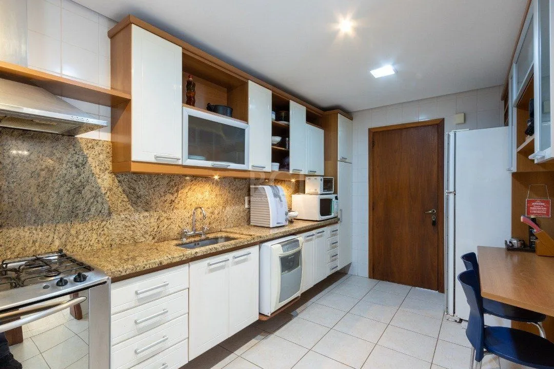 Imagem Casa Condominio para Venda - 334.56m², 4 dormitórios, sendo 1 suites, 2 vagas - Jardim Isabel
