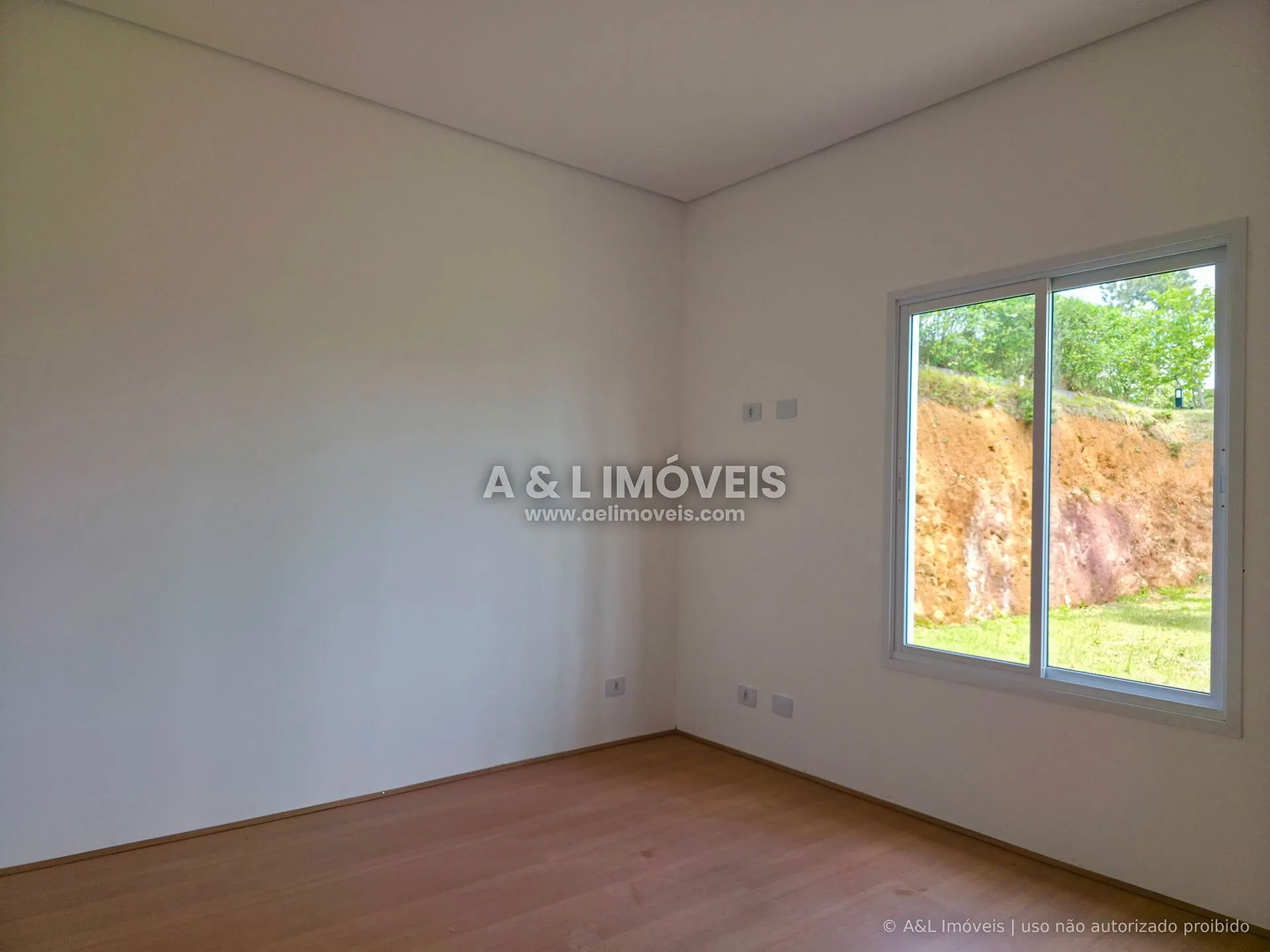 Imagem Casa com 5 dorms em Campos do Jordão e suíte com vista para Pedra do Baú