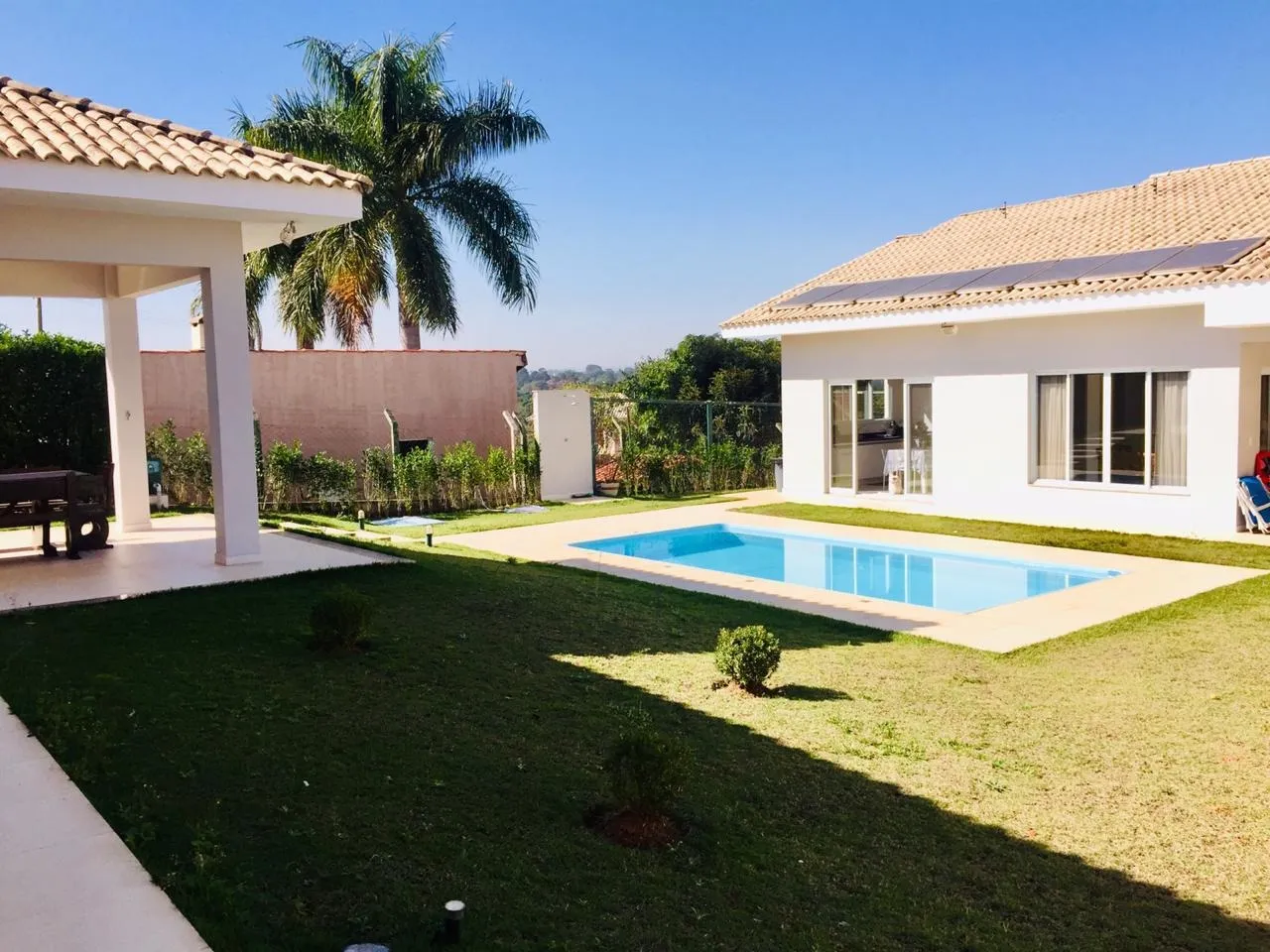 Imagem Casa Térrea no Condomínio Portal do Sabia - 350m² de Construção, 3 Suítes (1 Master), Piscina e Espaço Gourmet