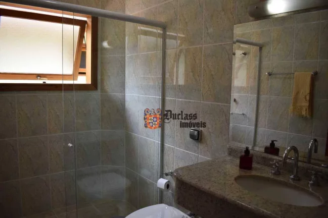 Imagem Casa com 3 dormitórios à venda, 285 m² por R$ 1.250.000,00 - Jardim Toriba - Campos do Jordão/SP