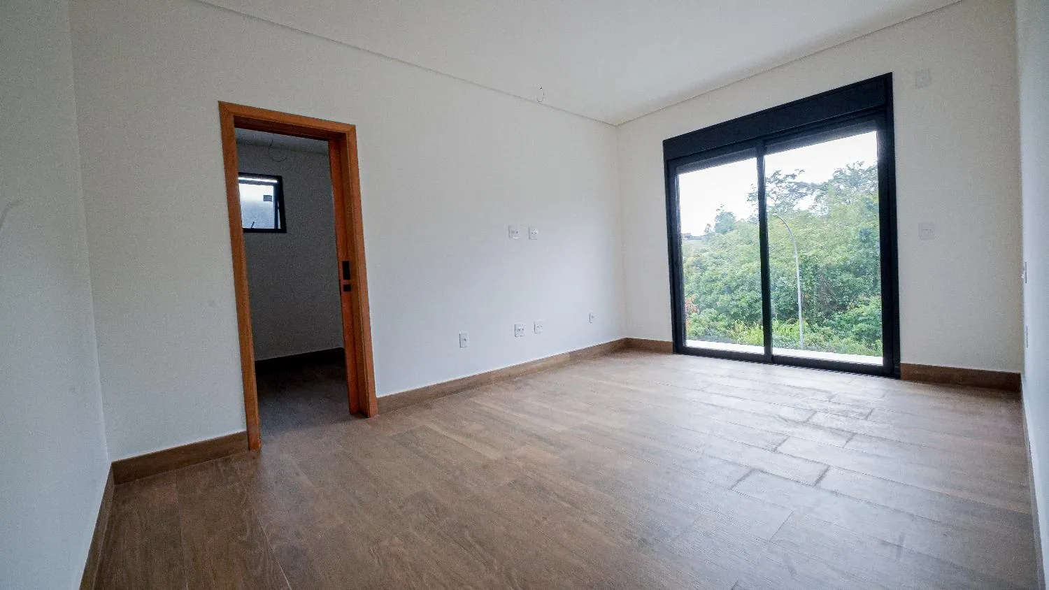 Imagem Casa à venda em condomínio fechado | 3 dormitórios | Piscina | 638 m² de terreno