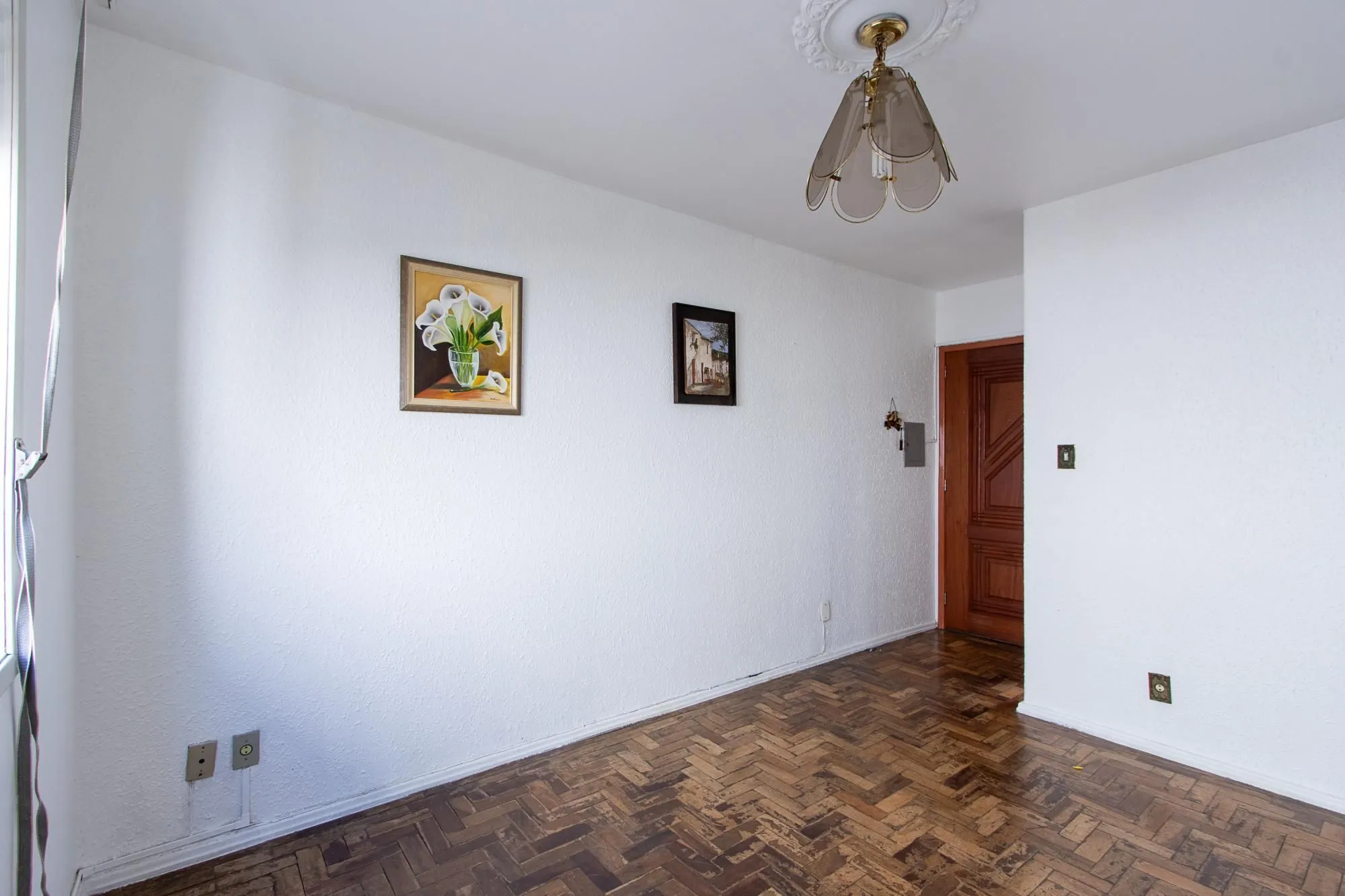 Imagem APARTAMENTO 4 QUARTOS DESOCUPADO - BAIRRO MENINO DEUS