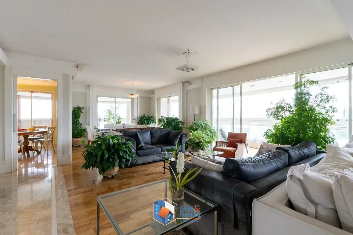 Foto do imóvel Apartamento para venda em Vila Andrade com 3 quartos, sendo 3 suítes, 260m² em Rua Iuru