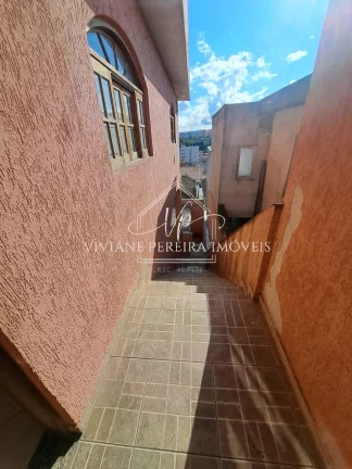 Imagem Casa para venda ou locação em Osasco-SP, bairro Veloso: 3 quartos, 2 suítes, 4 banheiros, 2 vagas, 235m². Confira!