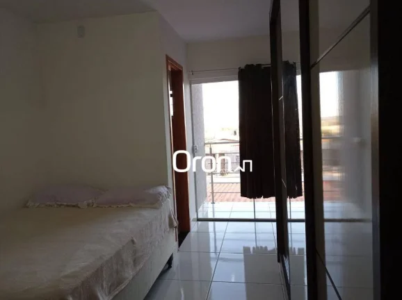 Imagem Sobrado com 2 dormitórios à venda, 84 m² por R$ 299.000,00 - Jardim São José - Goiânia/GO