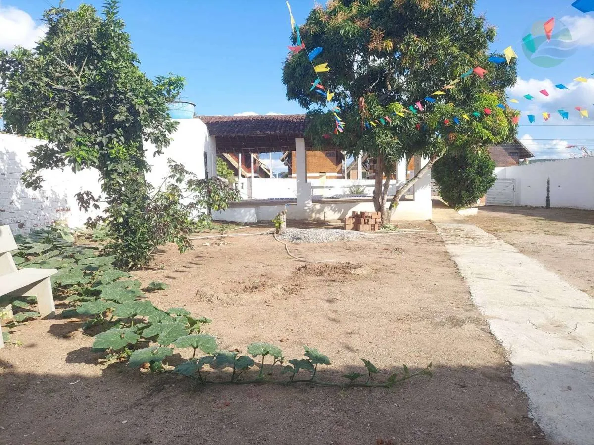 Imagem Casa Térrea em Gravatá | 4 Qts (3 Suítes), Piscina e 1.000m2 de área Verde.