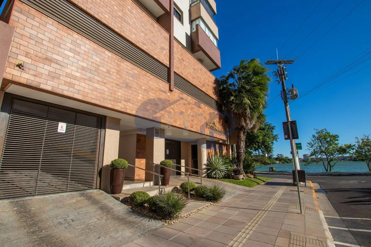 Apartamento a venda com 3 dormitorios no centro de Torres/RS