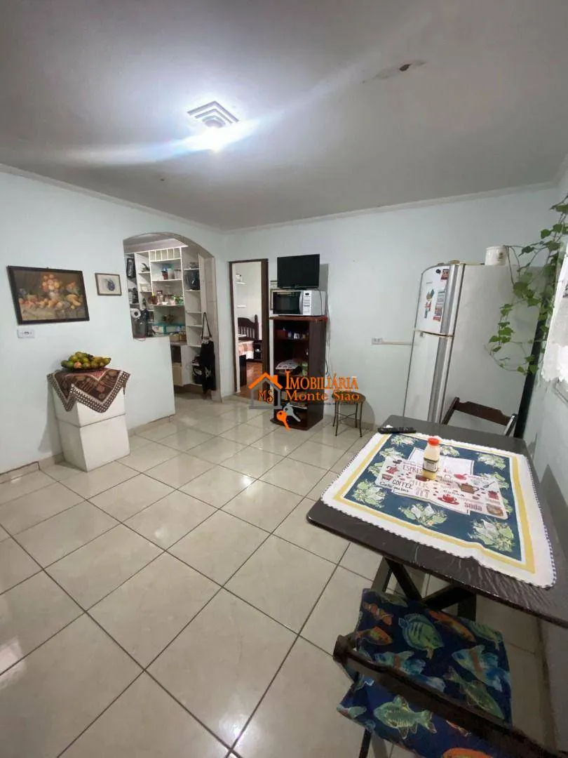 Imagem Oportunidade Única! Casa Térrea com 3 Quartos, Suíte e Quartos Extras em Localização Privilegiada em Guarulhos!