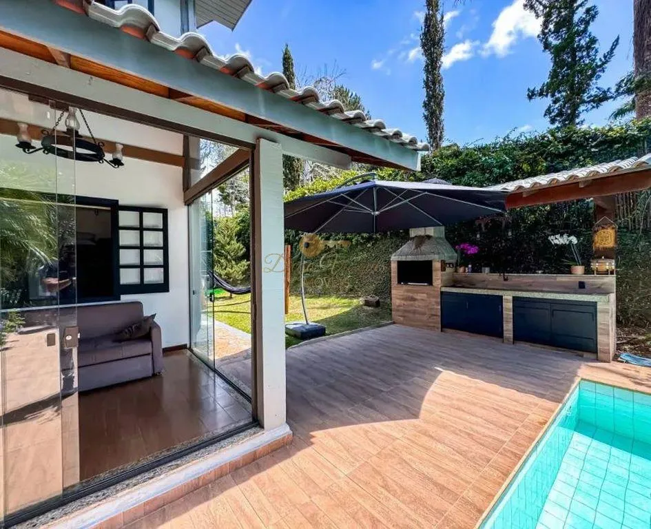 Imagem Casa em Condomínio para Venda em Teresópolis / RJ no bairro Green Valley